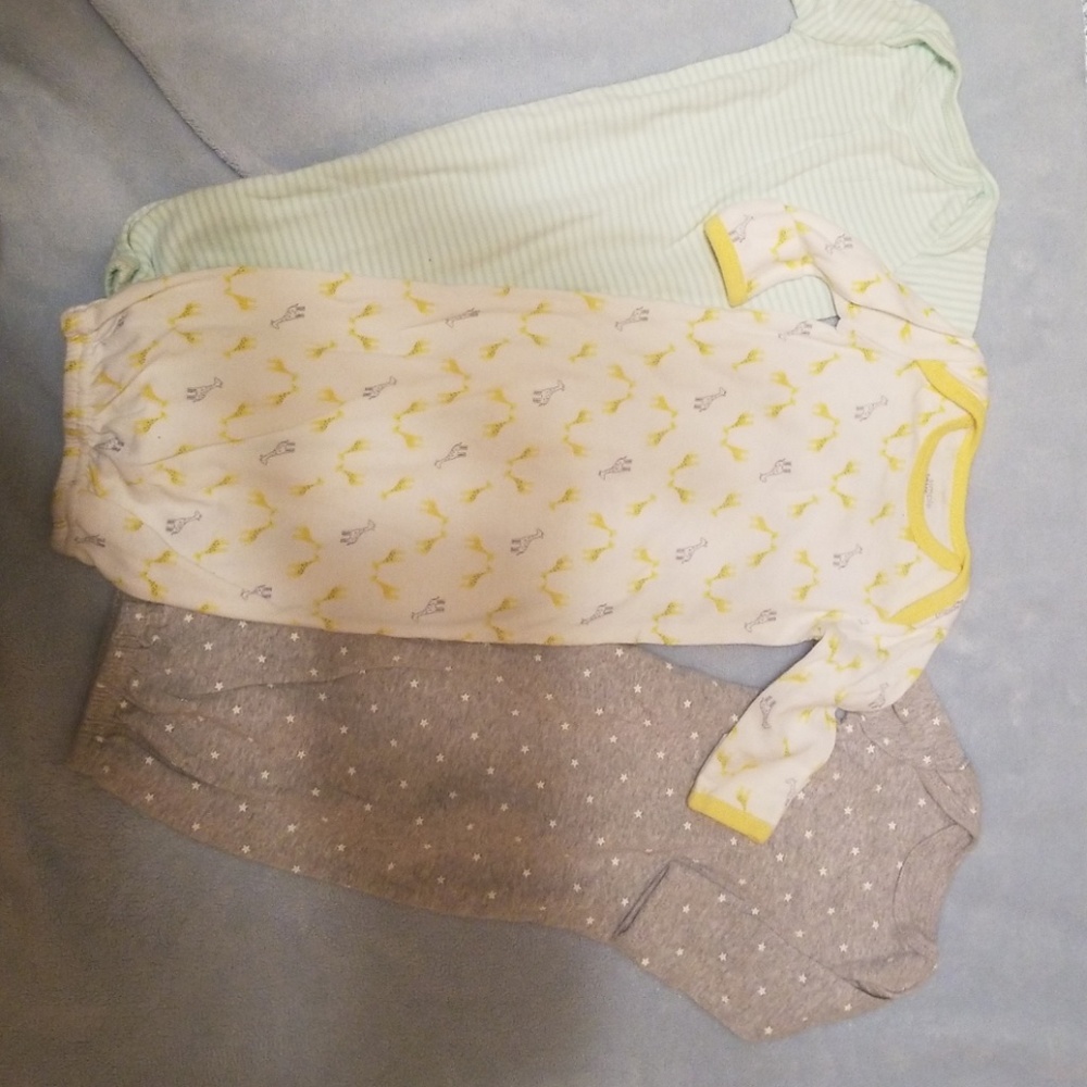 Set of three sleeping gowns